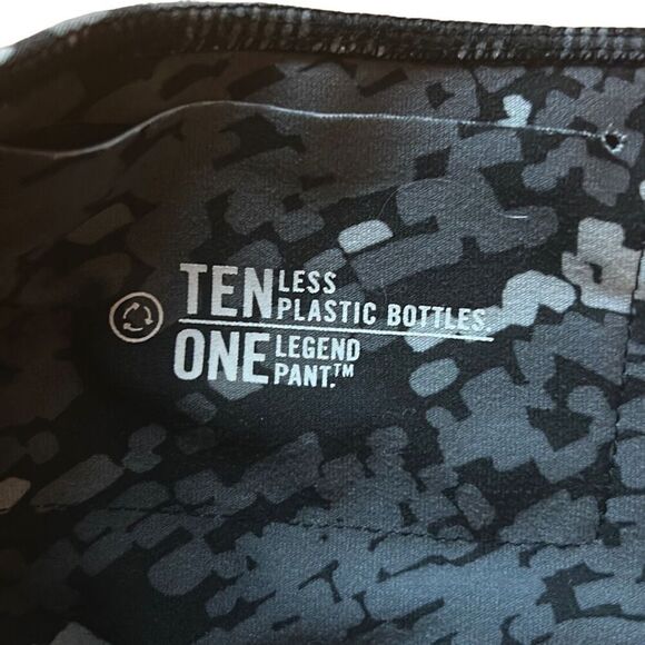 Nike camo leggings size small - Picture 2 of 9